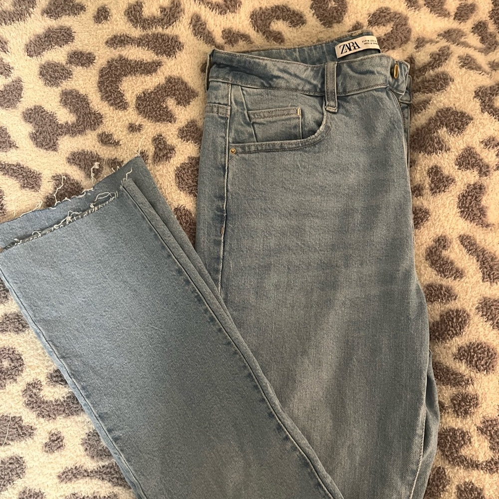 Zara wide leg jeans, size US women’s 6